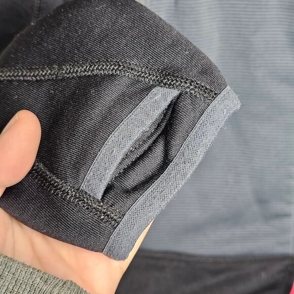 L.L. Bean Hooded full zip sweater black and gray color block pink zip Size M - Picture 5 of 9